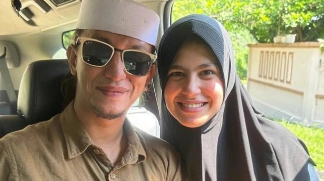 Heboh Pengakuan Helwa Bachmid Cium Kaki Habib Bahar Usai Salat, Drama Rumah Tangga Sang Pendakwah Makin Panas
