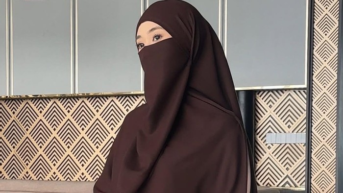 Profil Lengkap Tinandrose, Wanita Bercadar yang Dinikahi Fiki Naki, Ternyata Sosok Panutan