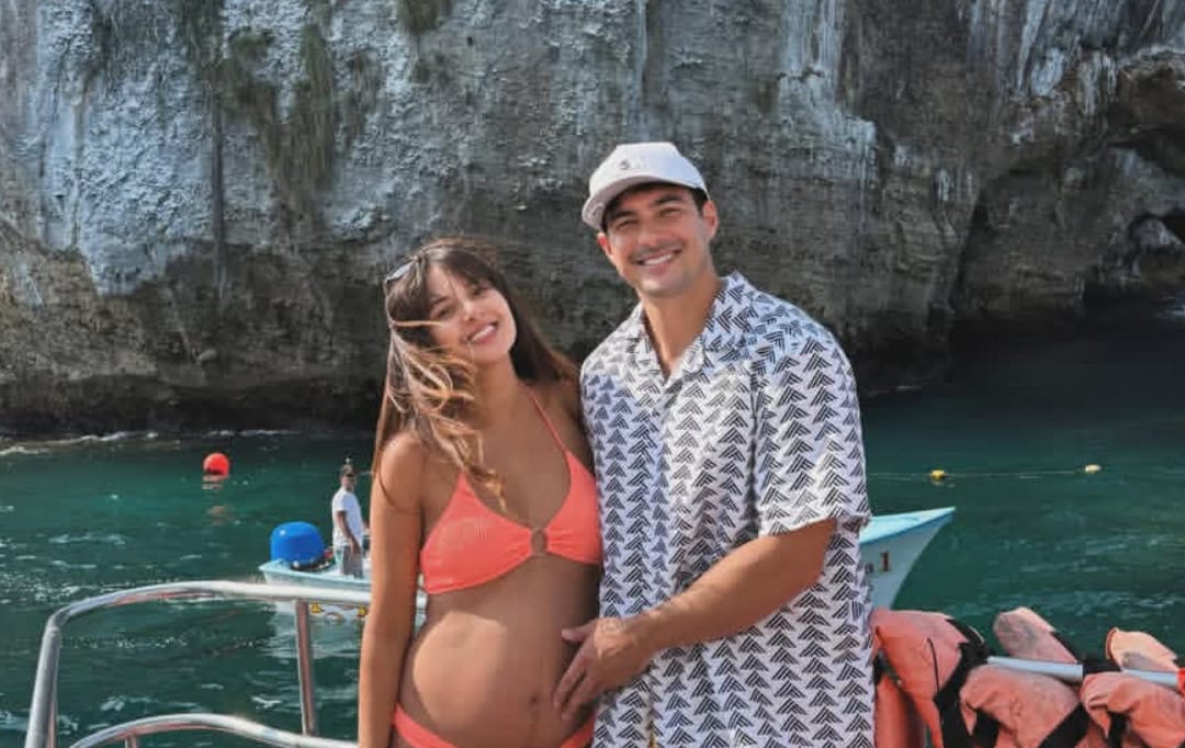Aurelie Moeremans Pamer Baby Bump Saat Liburan Bareng Suami ke Mexico, Berbikini Seksi Hot Mama Banget!