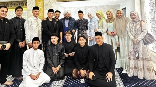 Sengaja Tutupi Hubungan Terlarang Inara Rusli dan Insanul Fahmi Saat Kajian, Ustaz Derry Sulaiman Angkat Bicara