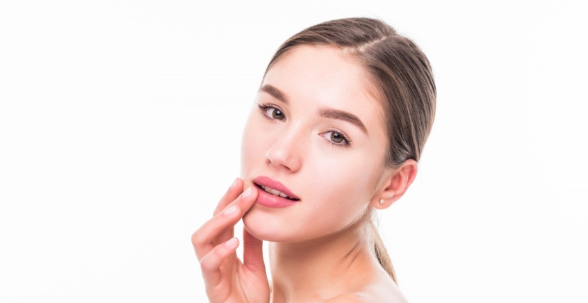 Tanpa Produk Mahal, Cara Eksfoliasi Bibir dengan Bahan Dapur agar Tampak Pink Alami