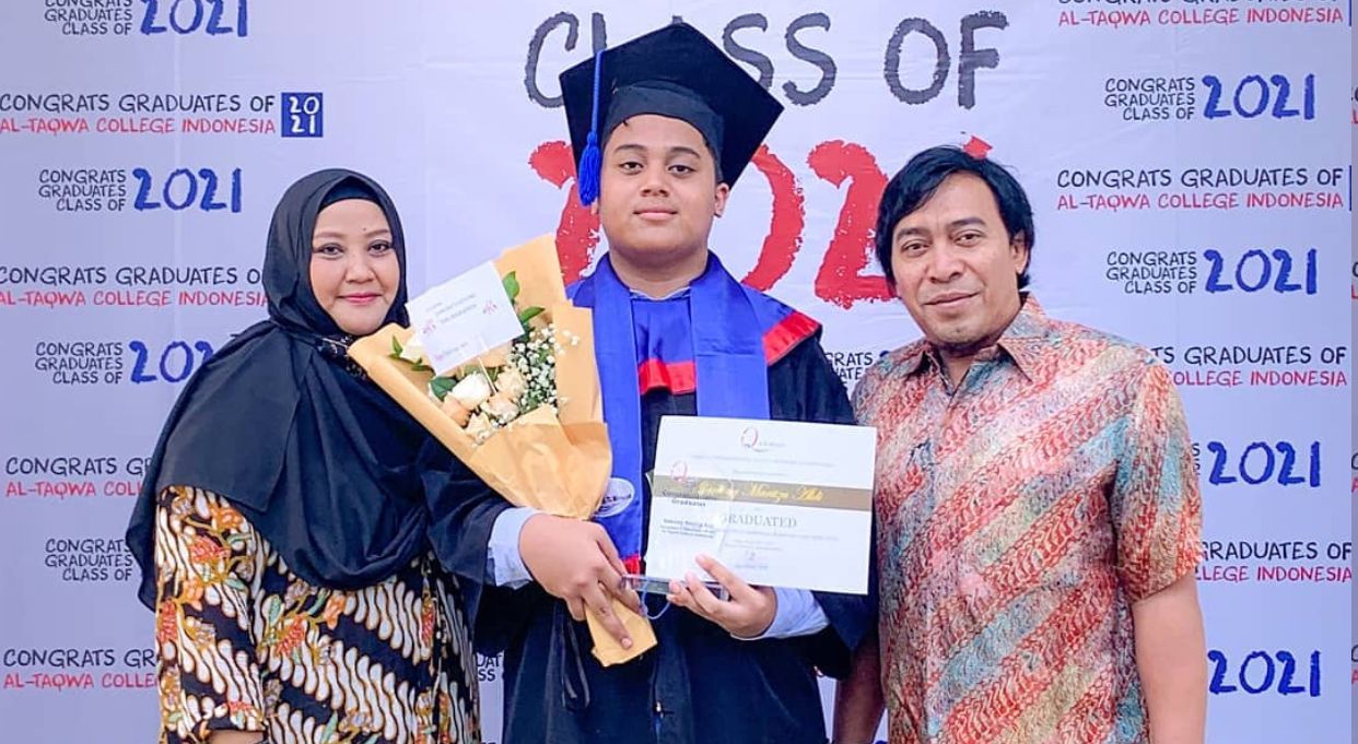 Beda Jalan dari Ayahnya, Anak Komeng Pilih Jadi Perwira TNI AD dan Lulus Prabhatar Akmil