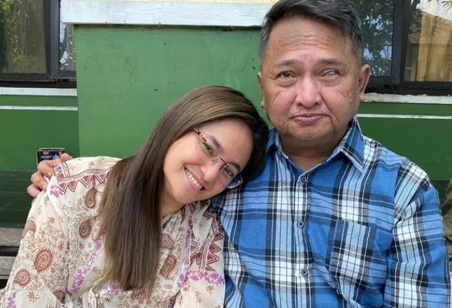 Ayah Meninggal Dunia, Marshanda Tulis Pesan Pilu