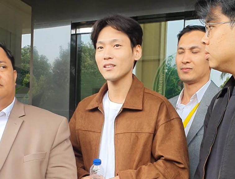 Na Daehoon Kembali Hadiri Sidang Cerai dengan Jule: Tampil Stylish Tetap Pamer Senyum, Meski Kasus Kian Panas!