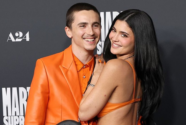 Kylie Jenner dan Timothee Chalamet Tampil Mesra Lagi, Rumor Putus Terbantahkan