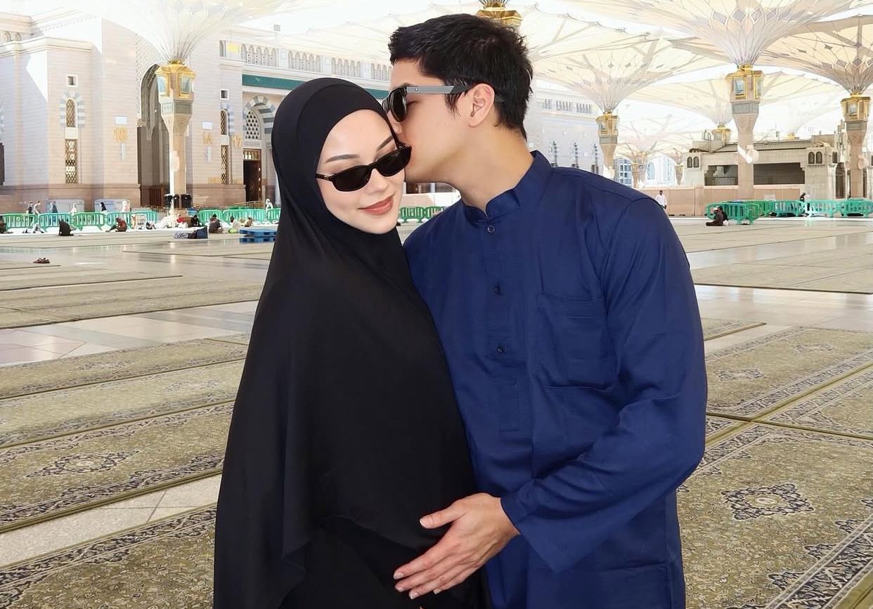 Alyssa Daguise Jalani Umroh Saat Hamil, Tampil Modest dengan Abaya Hitam