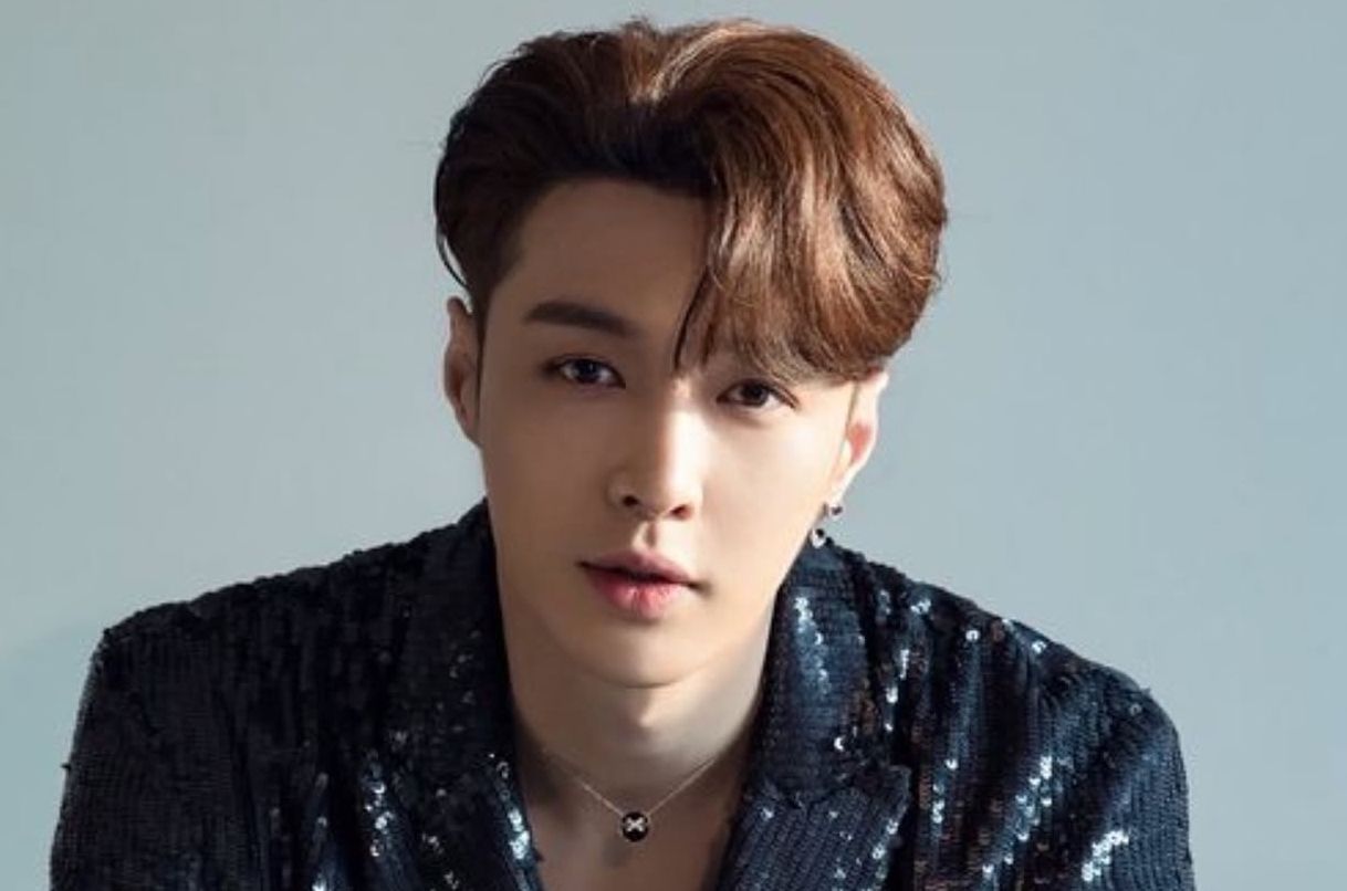 Kepergian Mendadak Lay EXO ke China Bikin Fans Bingung, Spekulasi Tekanan Pemerintah Memanas