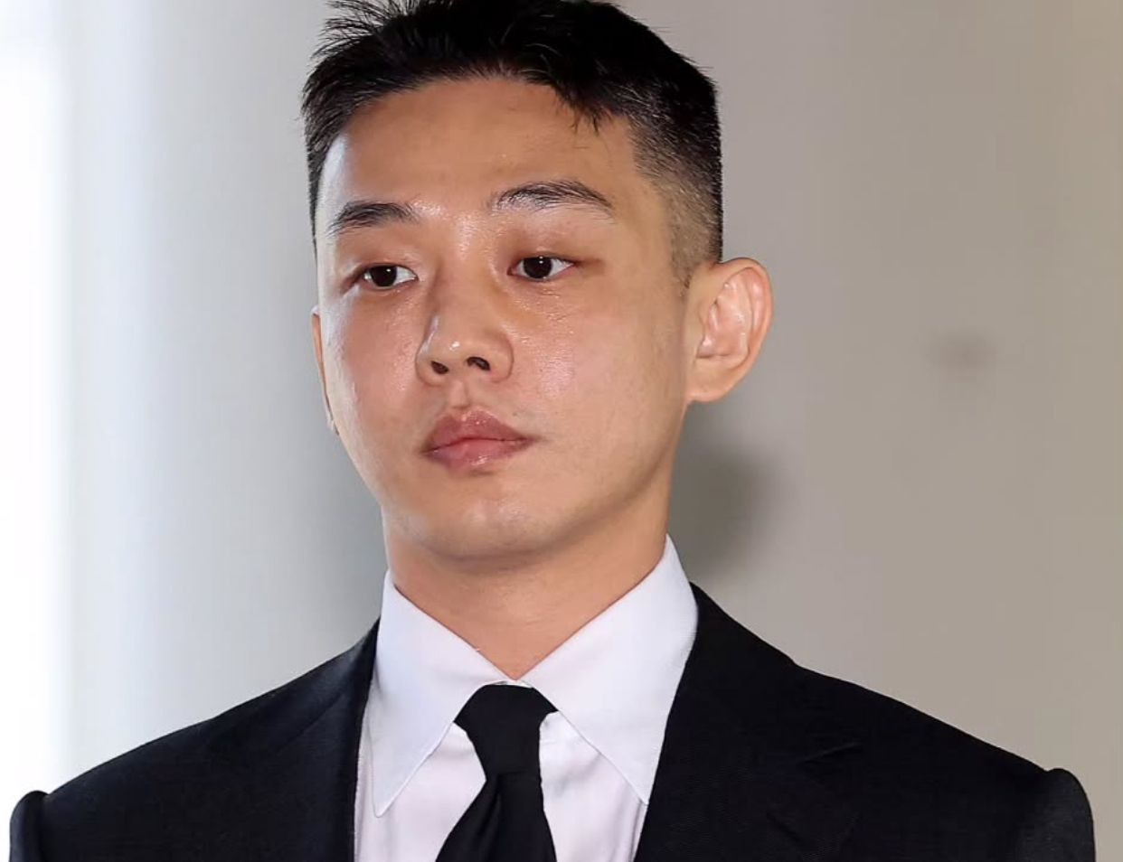 Yoo Ah In Dikabarkan Comeback Lewat Film Vampir, Agensi Langsung Angkat Bicara