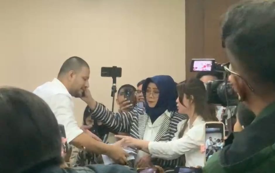 Pesan Emosional Ammar Zoni ke Dokter Kamelia: Sampaikan ke Bapakmu, Aku Serius
