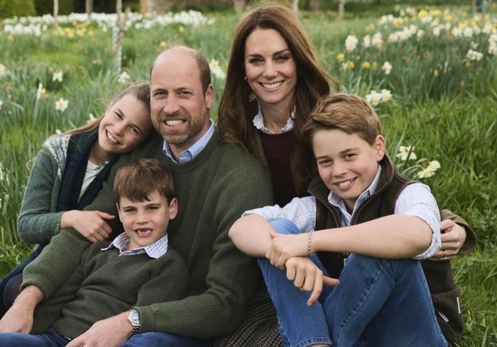 Makna Bunga Bakung di Kartu Natal Kate Middleton dan Pangeran William, Perjuangan Kanker Princess of Wales Terbongkar
