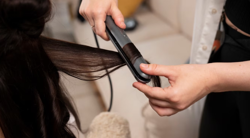 Cara Styling Rambut agar Tetap Sehat Tanpa Merusaknya, Jangan Lupa Pakai Vitamin Sebelum Catok