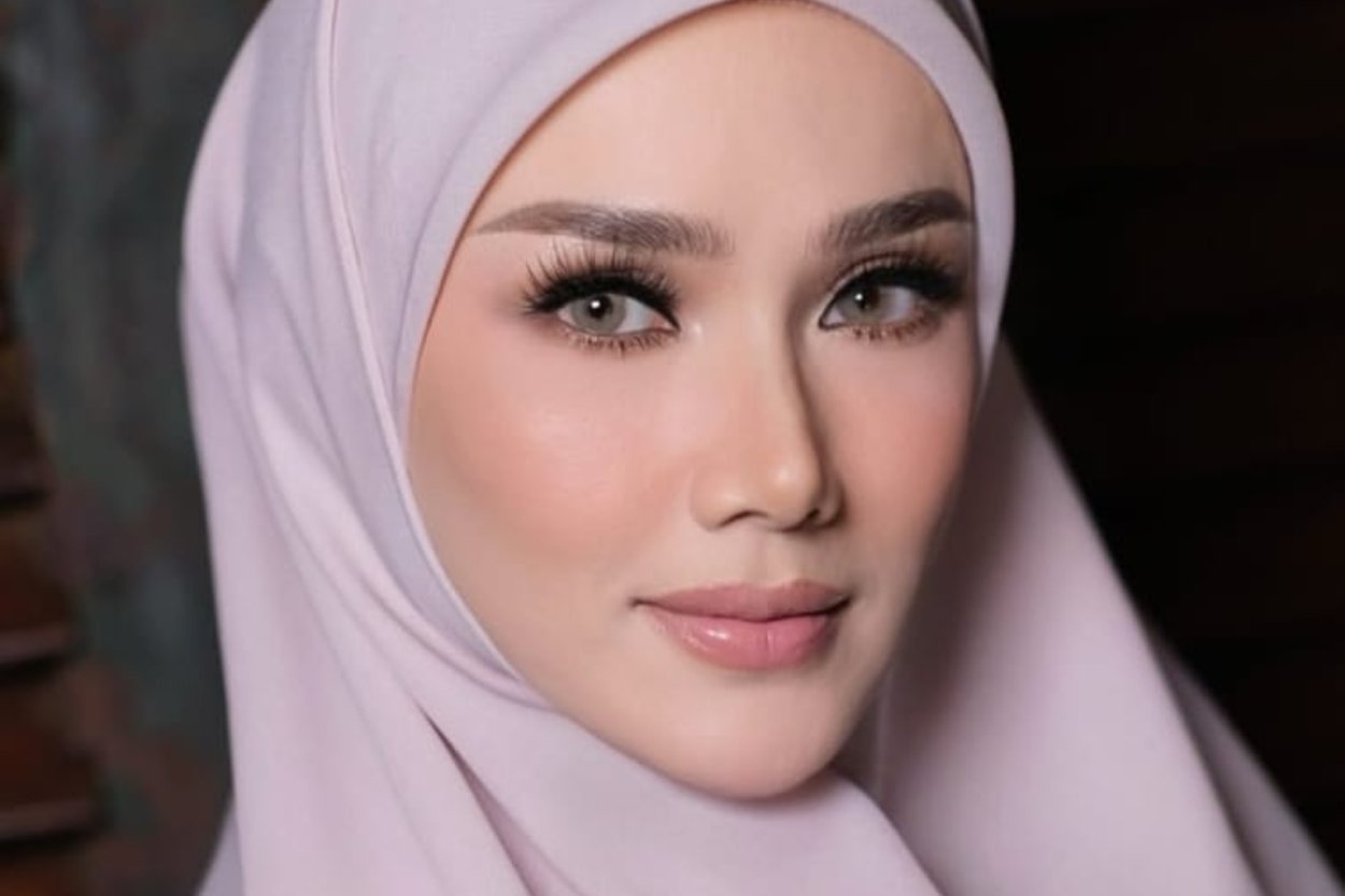 Viral Momen Mulan Jameela Cium Tangan Ibunda Maia Estianty, Ekspresi 'Dingin' Sang Ibu Jadi Sorotan Netizen