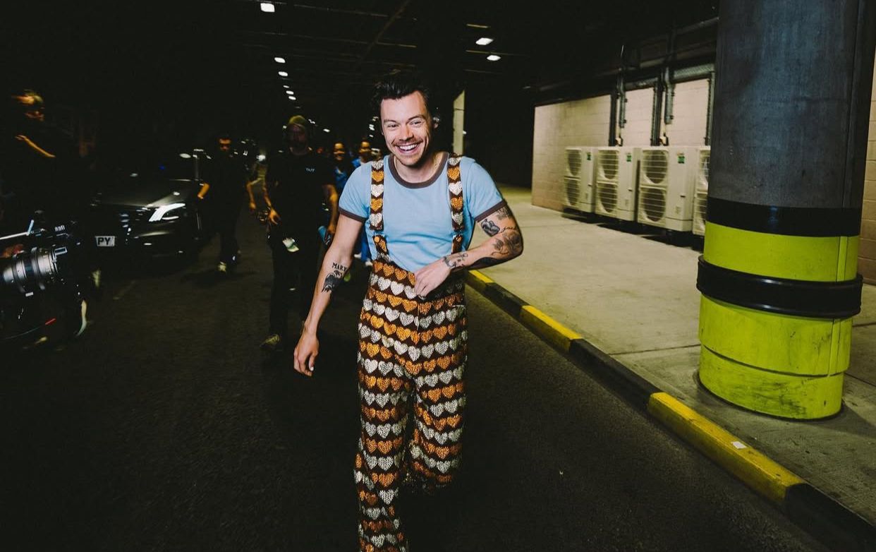 Fans Heboh! Unggahan Video Terbaru Harry Styles Dinilai Isyarat Akan Pensiun dari Dunia Musik
