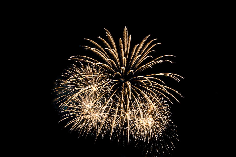 5 Cara Rayakan Tahun Baru 2026 di Rumah Aja, Dijamin Super Seru!