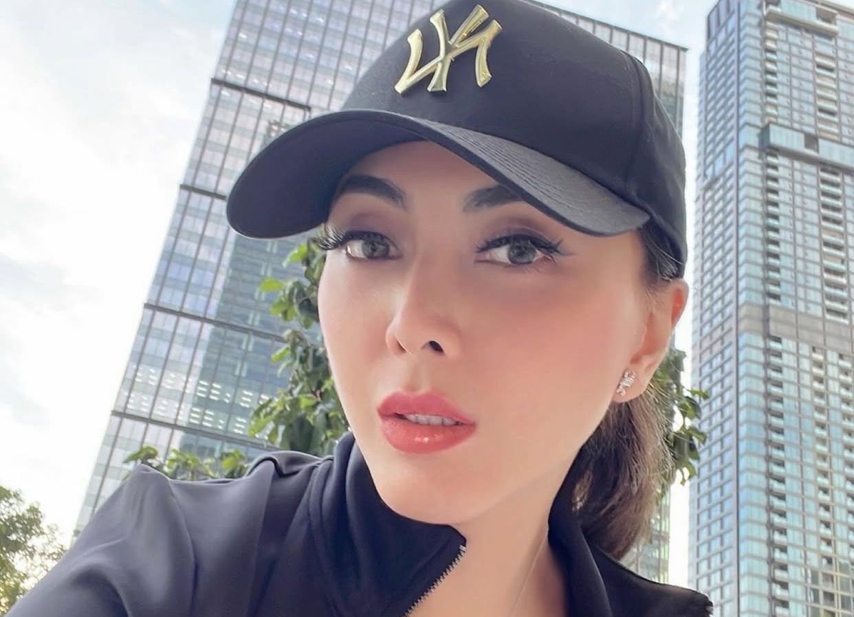 Siapa Dhena Devanka? Mantan Istri Jonathan Frizzy yang Diduga Jadi Selingkuhan Anton Subowo
