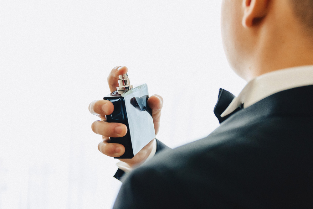 5 Parfum Lokal Pria Terbaik 2026 yang Wanginya Berkelas Banget, Ada Mykonos Penthouse!