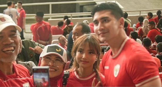 Verrell Bramasta Kilas Balik Setahun Kinerja, Foto Fuji Nyempil Bikin Netizen Gagal Fokus