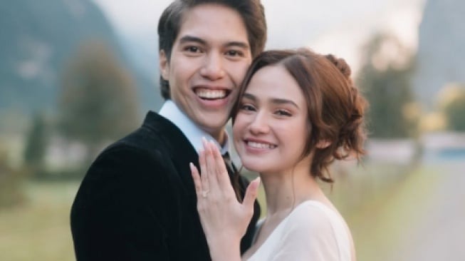 Deretan Artis Ini Siap Akhiri Masa Lajang di 2026, Pernikahan El Rumi dan Syifa Hadju Paling Panas