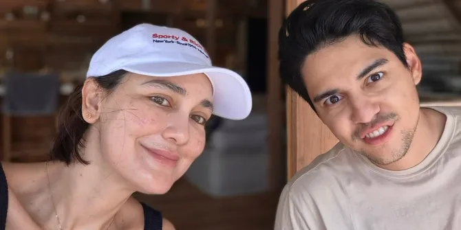 Percaya Diri Tanpa Makeup, Potret Liburan Luna Maya dan Maxime Bouttier di Pulau Rote Jadi Sorotan