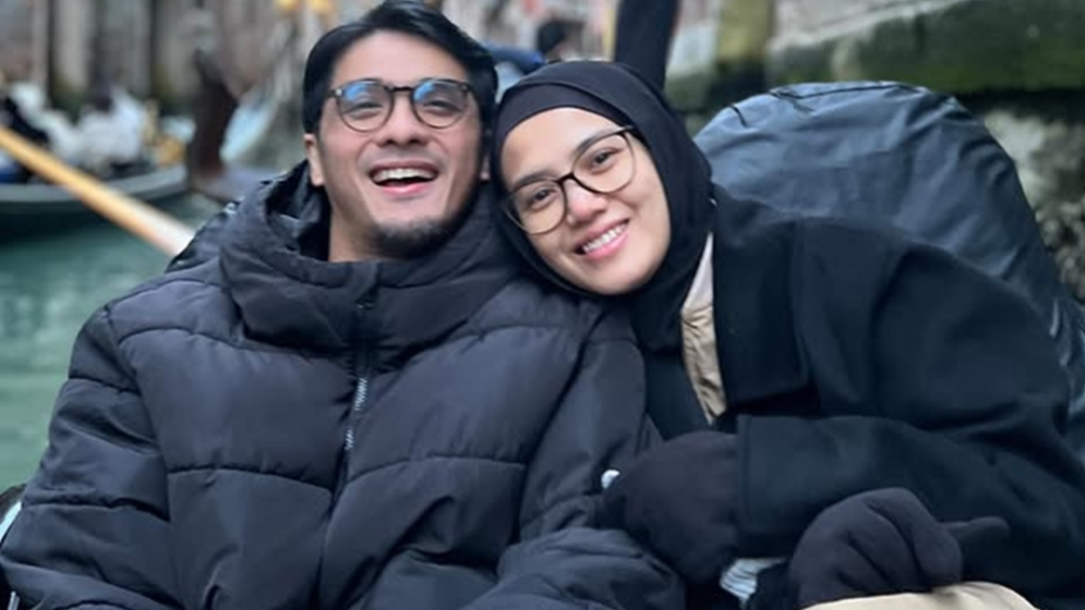 Profil Herfiza Novianti, Istri Religius yang Jadi Sorotan Usai Video Ricky Harun Karaoke dengan LC Viral
