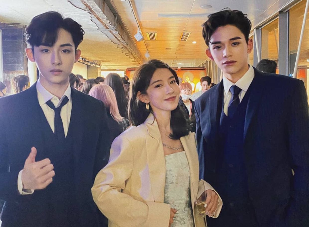 Reuni Mengejutkan! Lucas Eks NCT Tampil Bareng WayV di Pernikahan Manajer