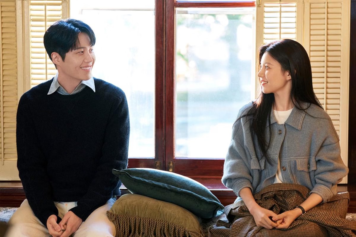 Bikin Penonton Baper! Kim Seon Ho Bongkar Rahasia Chemistry dengan Go Youn Jung di Can This Love Be Translated