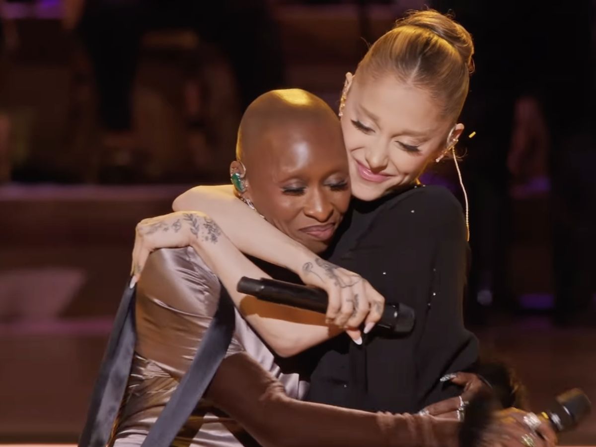 Kedekatan Ariana Grande dan Cynthia Erivo Dianggap Kelewat Mesra, Diduga Jadi Alasan Film Wicked Gak Masuk Oscar
