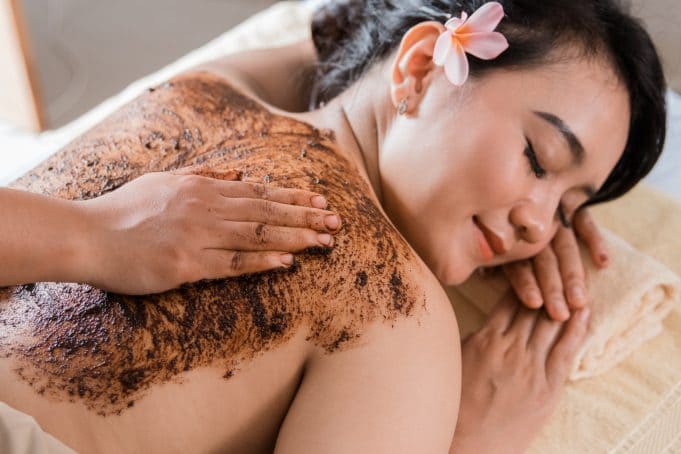 5 Lulur Tradisional dari Dapur Rumah yang Ampuh Bikin Putih dan Glowing