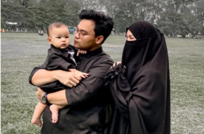 Insanul Fahmi Mendadak Unggah Foto Keluarga, Mawa Tegas Ogah Terbuai Bujuk Rayu