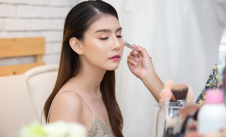Bukan Sekadar Glowing! Ini Prediksi Tren Skincare 2026, Dari Barrier Repair Hingga Clean Beauty