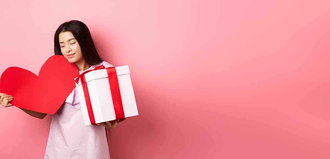 Bikin Hati Meleleh! 30 Ucapan Valentine 2026 dalam Bahasa Inggris & Artinya yang Paling Romantis