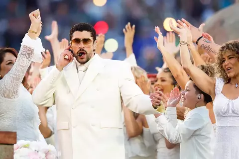 Dari Kasir Supermarket hingga Headliner Super Bowl 2026, Ini Profil Bad Bunny
