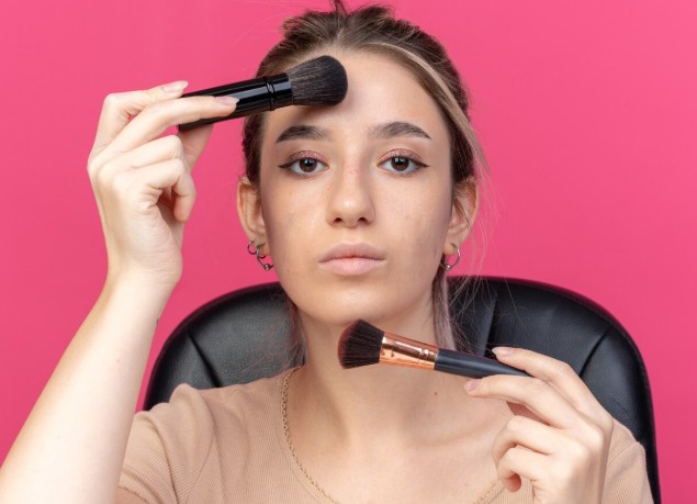 Tak Perlu Ribet! Ini 5 Teknik Kontur Wajah agar Terlihat Tirus Instan