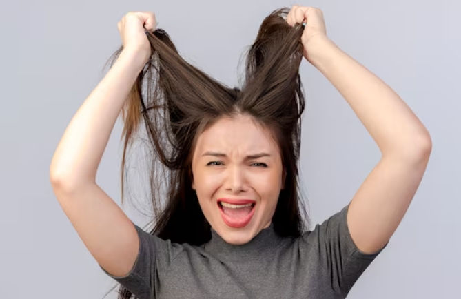 Tak Perlu Haircare Mahal, Tips Merawat Rambut Berminyak Tanpa Membuat Kering