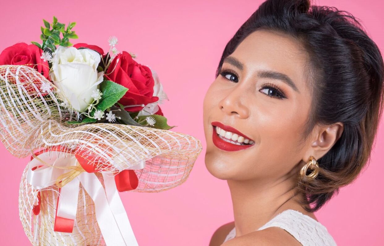 Makeup Valentine Anti Ribet tapi Romantis, Mata dan Bibir Jadi Senjata Utama