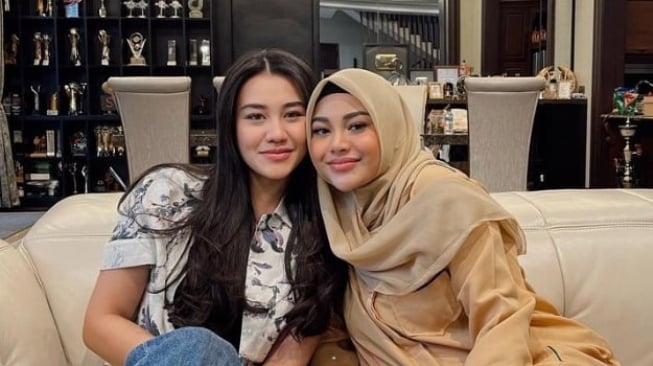 Viral Perlakuan Beda Geni Faruk ke Aurel Hermansyah vs Aaliyah Massaid, Ini Kata Atta Halilintar