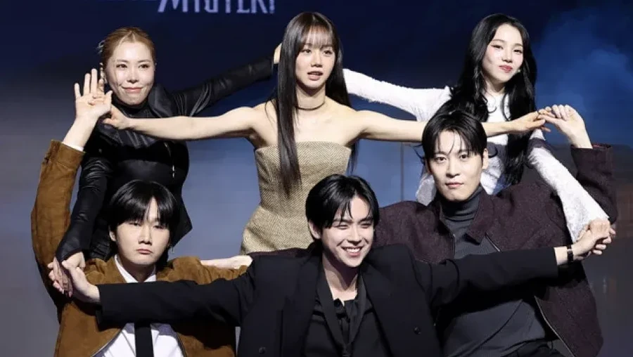 Klarifikasi Kim Do Hoon Usai Dituding Elus Tangan Karina aespa, Ini Penjelasan Sebenarnya