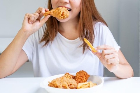 Puasa Tapi Berat Badan Naik? Waspada 8 Kebiasaan Sepele Ini!