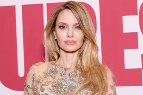 Terkuak Alasan Angelina Jolie Nekat Tinggalkan Amerika Serikat!