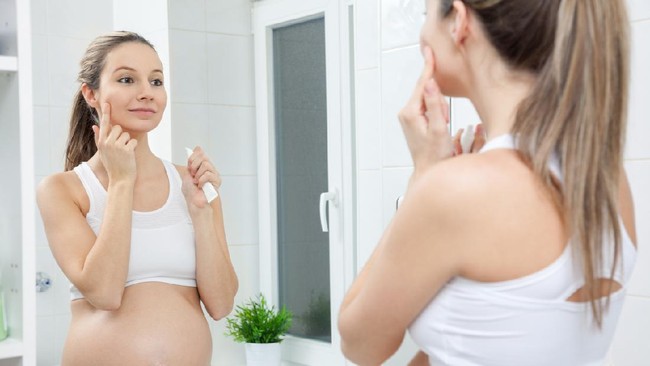 7 Sunscreen Aman untuk Ibu Hamil, Bantu Cegah Flek hingga Iritasi Kulit