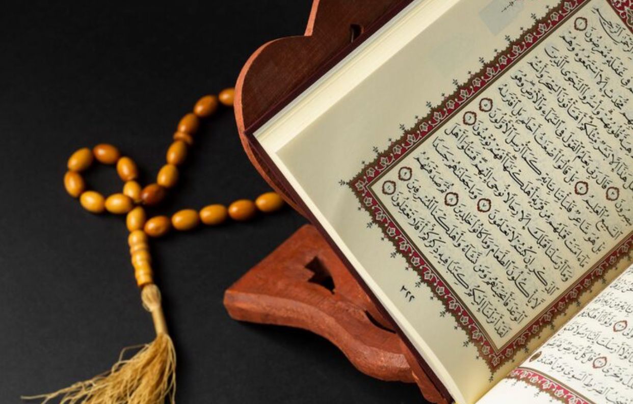 Cara Khatam Al Qur'an 30 Juz Selama Ramadan dan Keuntungannya