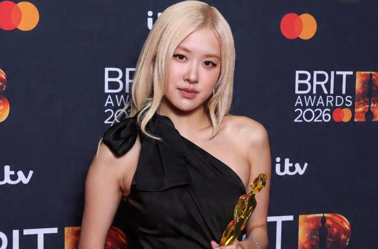 Rose BLACKPINK Ungkap Rahasia Rambut Pirangnya yang Tetap Terawat Selama 7 Tahun