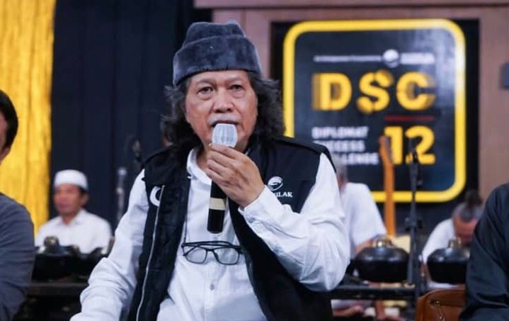 Selain Serangan Iran, Ramalan Cak Nun di 2029 Jadi Viral Usai Singgung Bumi Terguncang Karena Meteor!