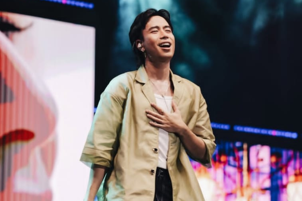 8 Lagu Terbaik Vidi Aldiano yang Penuh Makna: Dari Nuansa Bening hingga Bertahan Lewati Senja