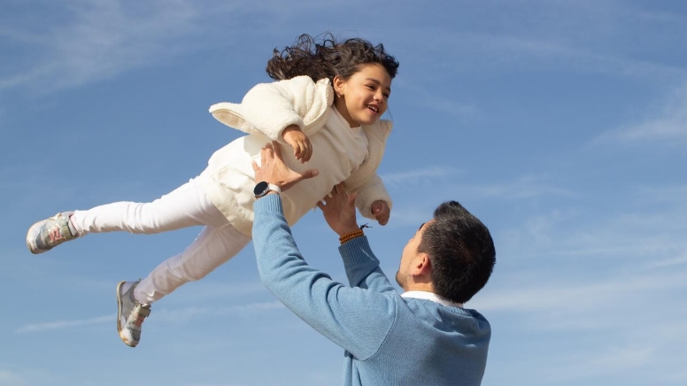 Mengenal Crunchy Parenting: Gaya Pengasuhan Alami yang Kian Diminati