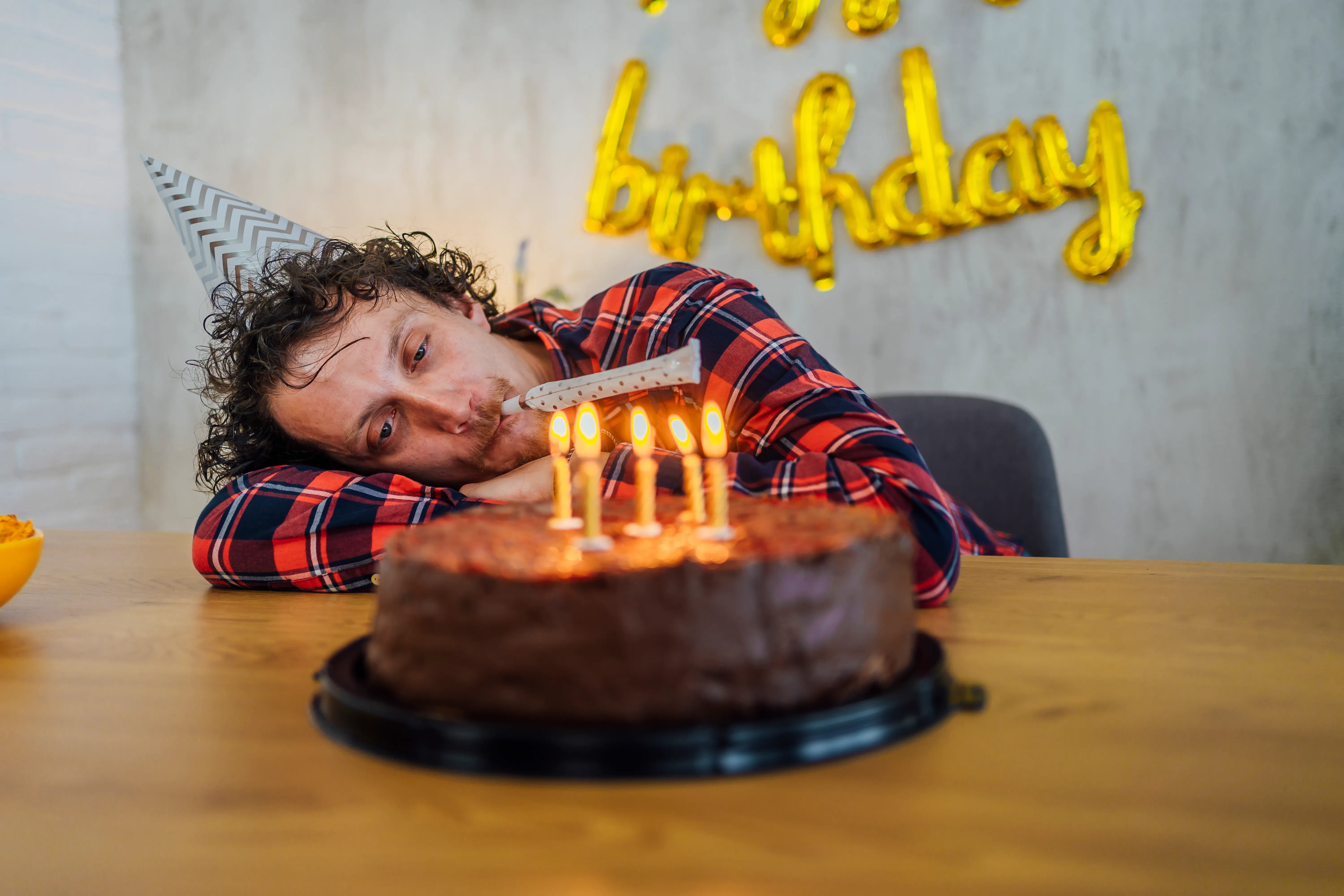 Banyak Dialami Para Artis, Ini Makna Birthday Blues: Ketika Hari Bahagia Terasa Menyiksa