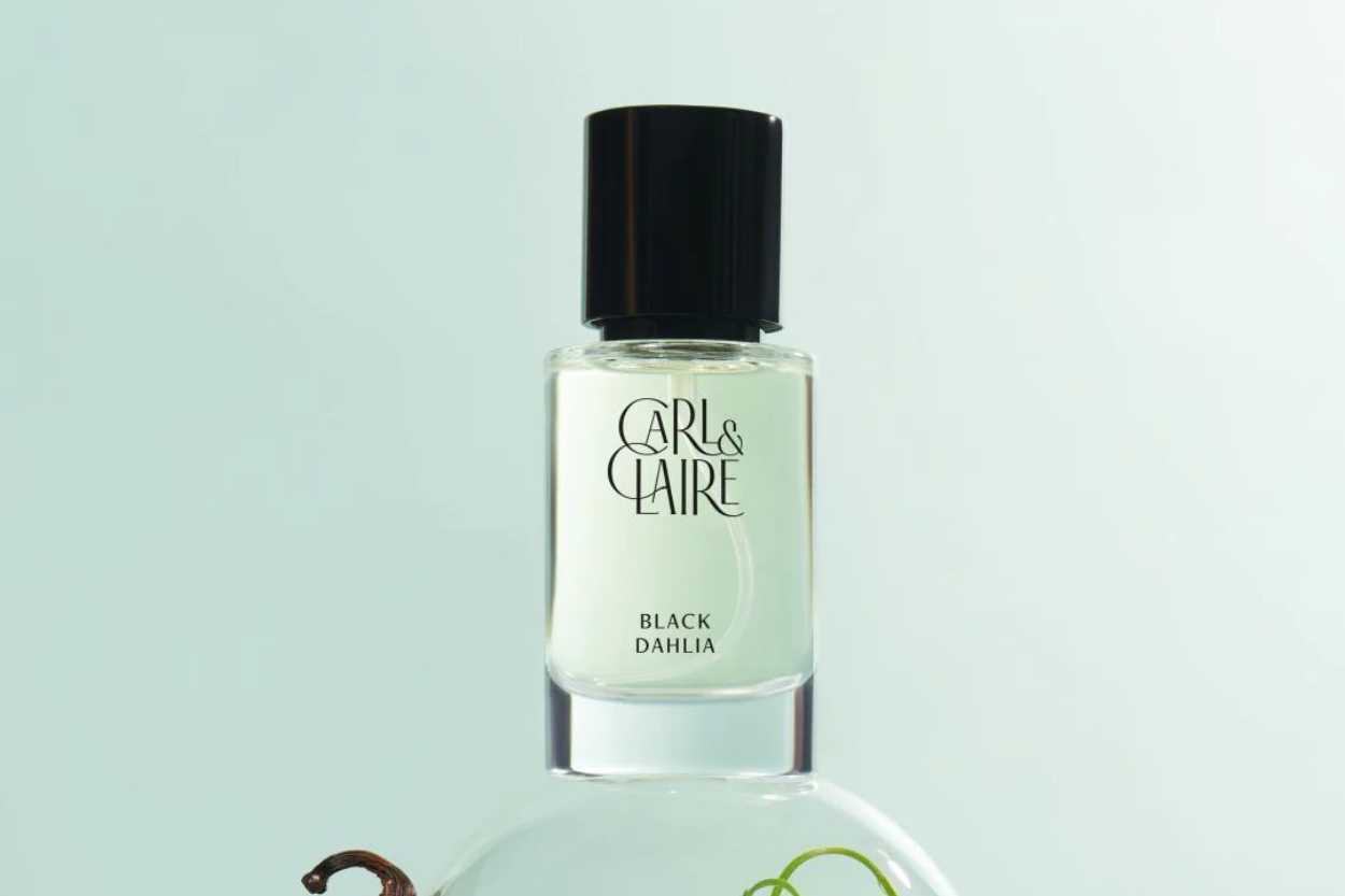 Mau Wangi Seperti Pramugari? Ini 7 Daftar Parfum Branded dan Lokal yang Tahan Lama