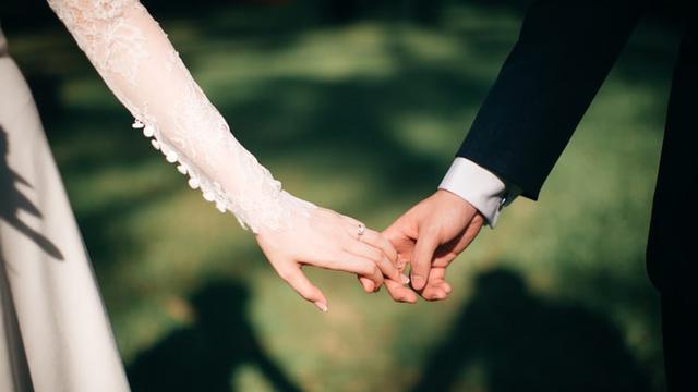 Sering Ditanya “Kapan Nikah?” Saat Lebaran? Ini Cara Jawabnya Biar Nggak Bikin Baper
