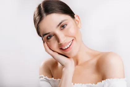 Cara Dapatkan Kulit Wajah Mulus dan Bercahaya: Panduan Skincare, Makeup, hingga Nutrisi Alami
