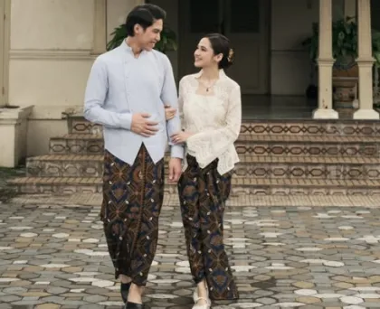 Bukan Sembarang Kain Jarik, Batik yang Dipakai El Rumi dan Syifa Hadju Saat Prewedding Miliki Makna Mendalam